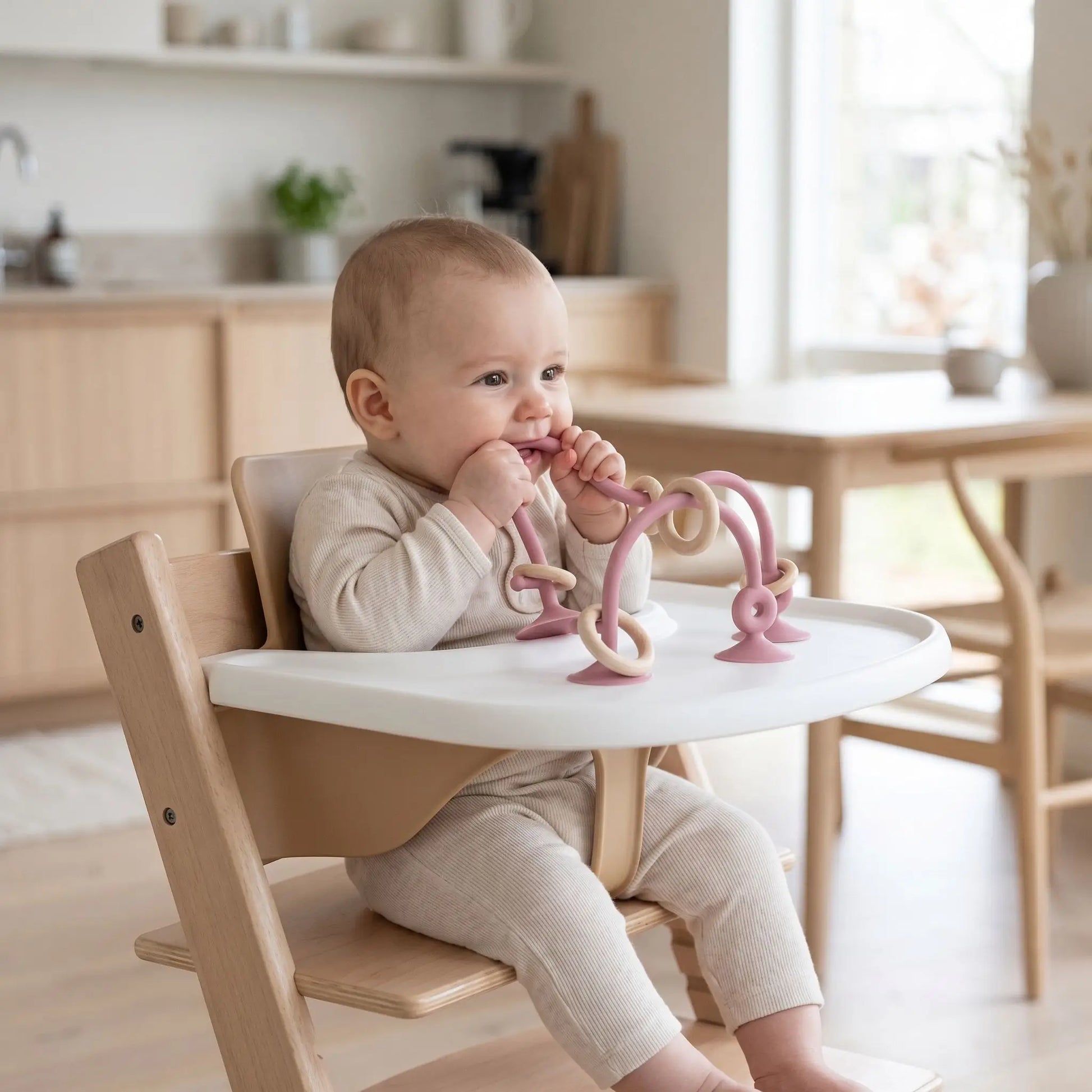 anneau de dentition chaise rose