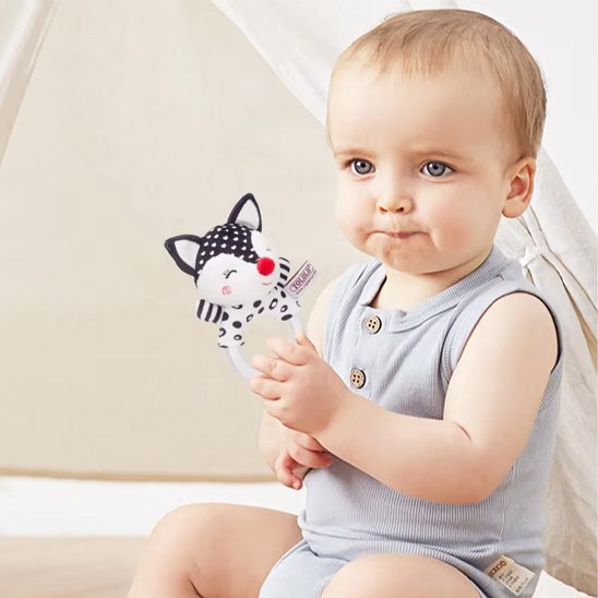 Hochet bébé chat