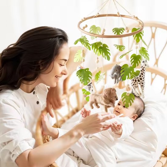 MOBILE BEBE maman bebe feuillage