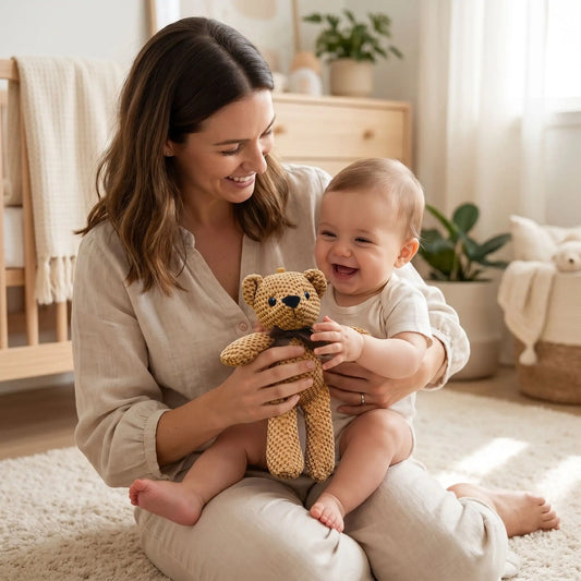 ours peluche khaki maman bebe joue