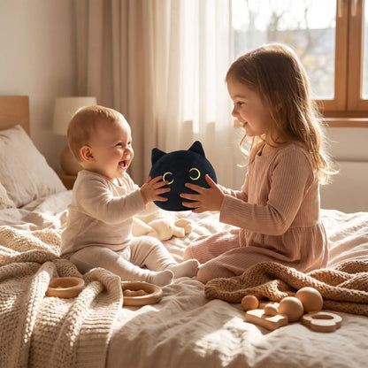 peluche chaton noir soeur joue bebe lit noir