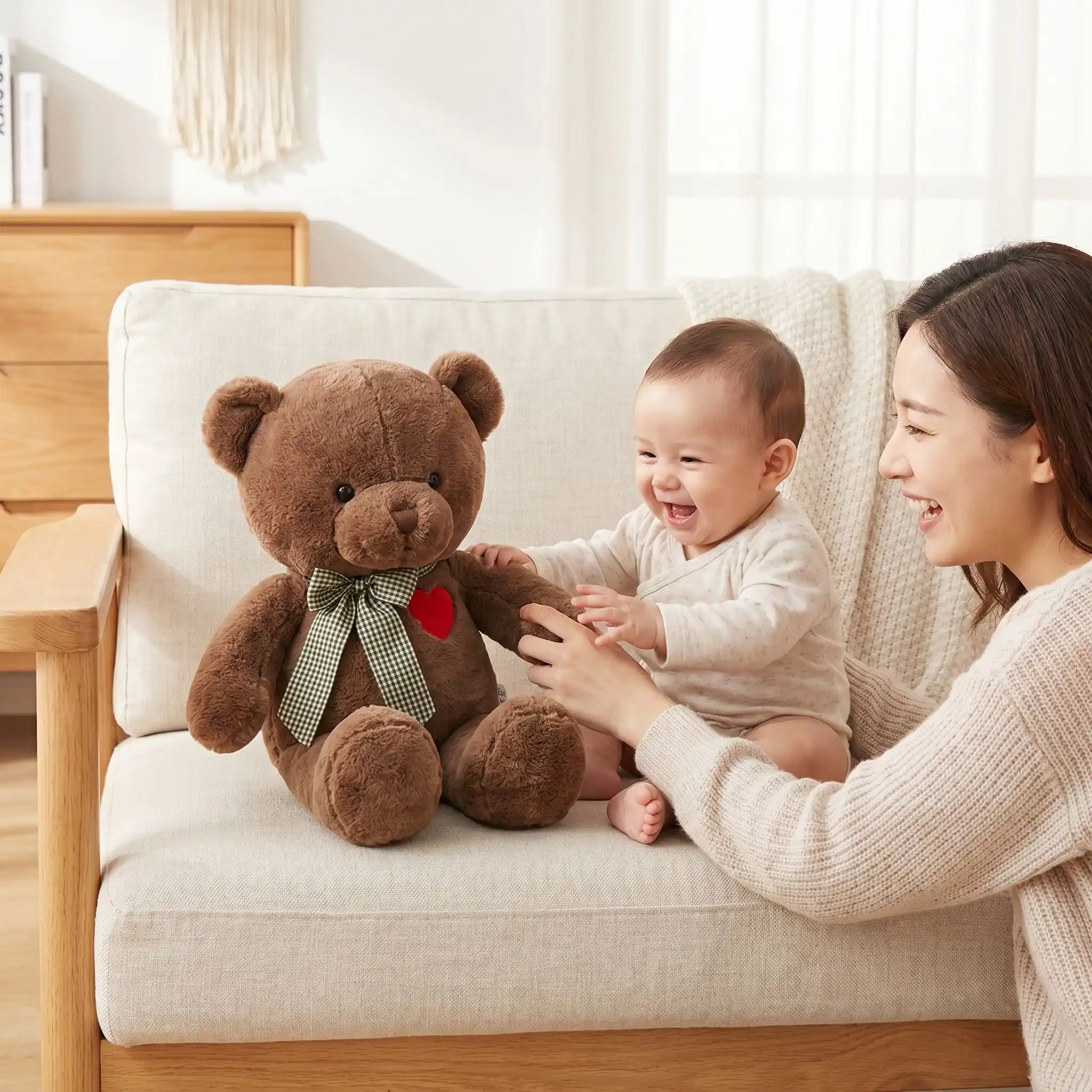 peluche ours canape maman bebe
