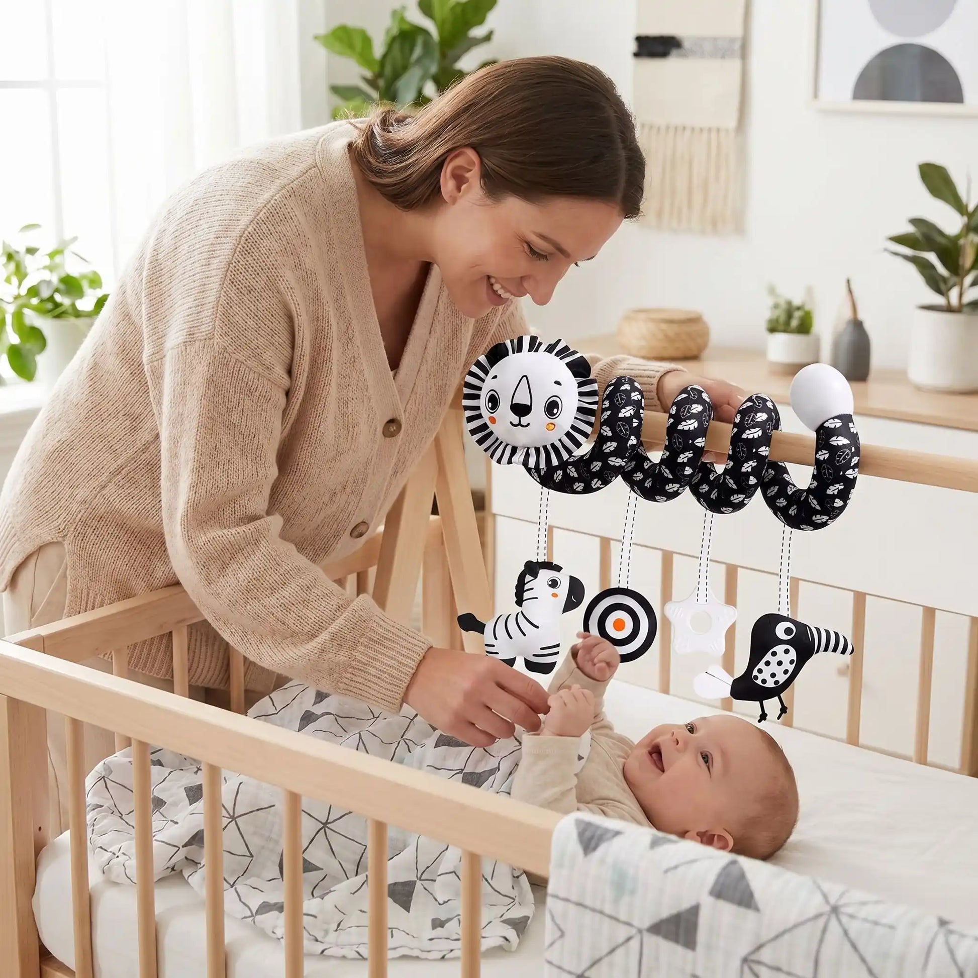 spirale dactivite bebe lion maman berceau