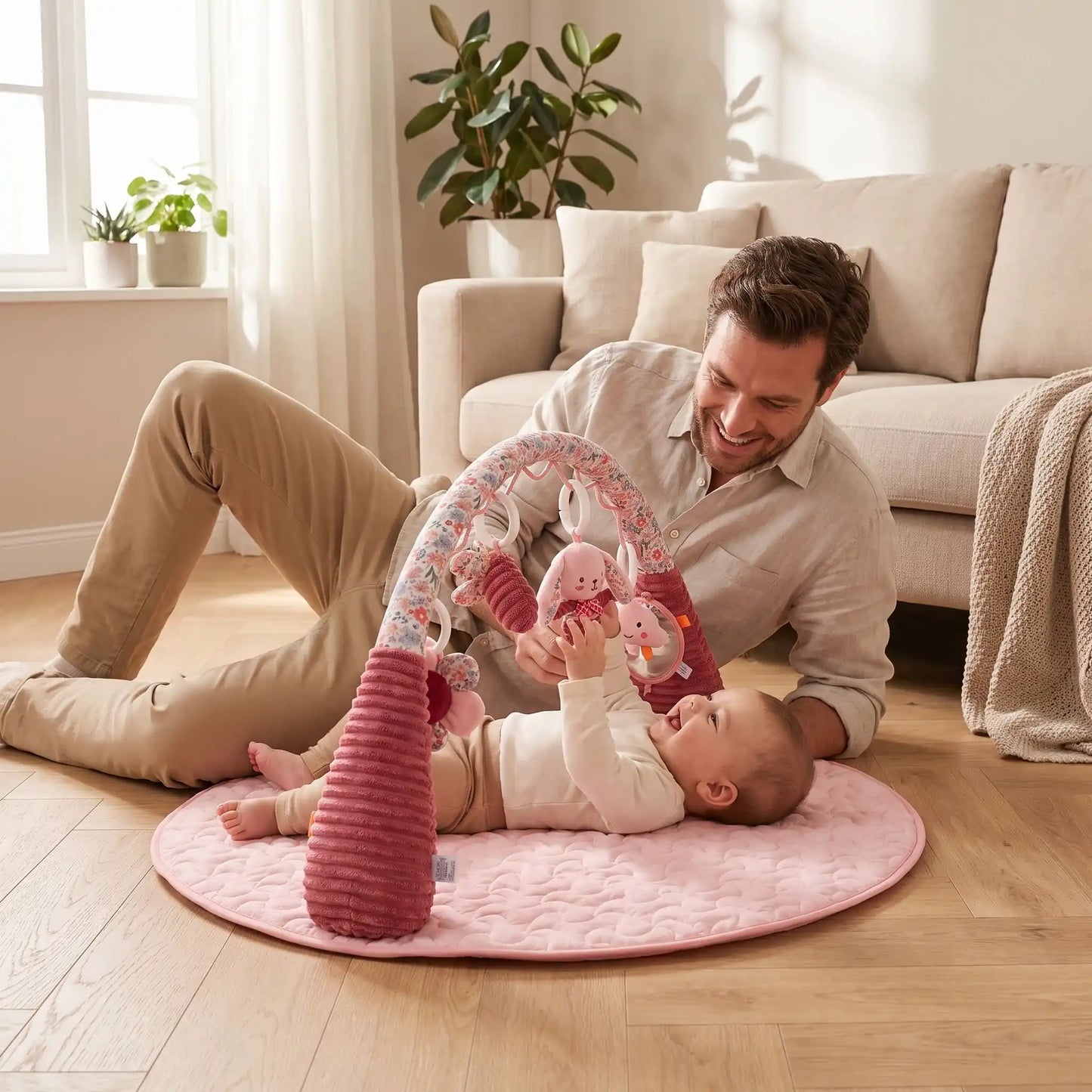 tapis sensorielle evolutif rose papa joue dos bebe